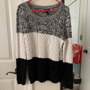 Karen Scott Black Grey White Cable Knit Sweater